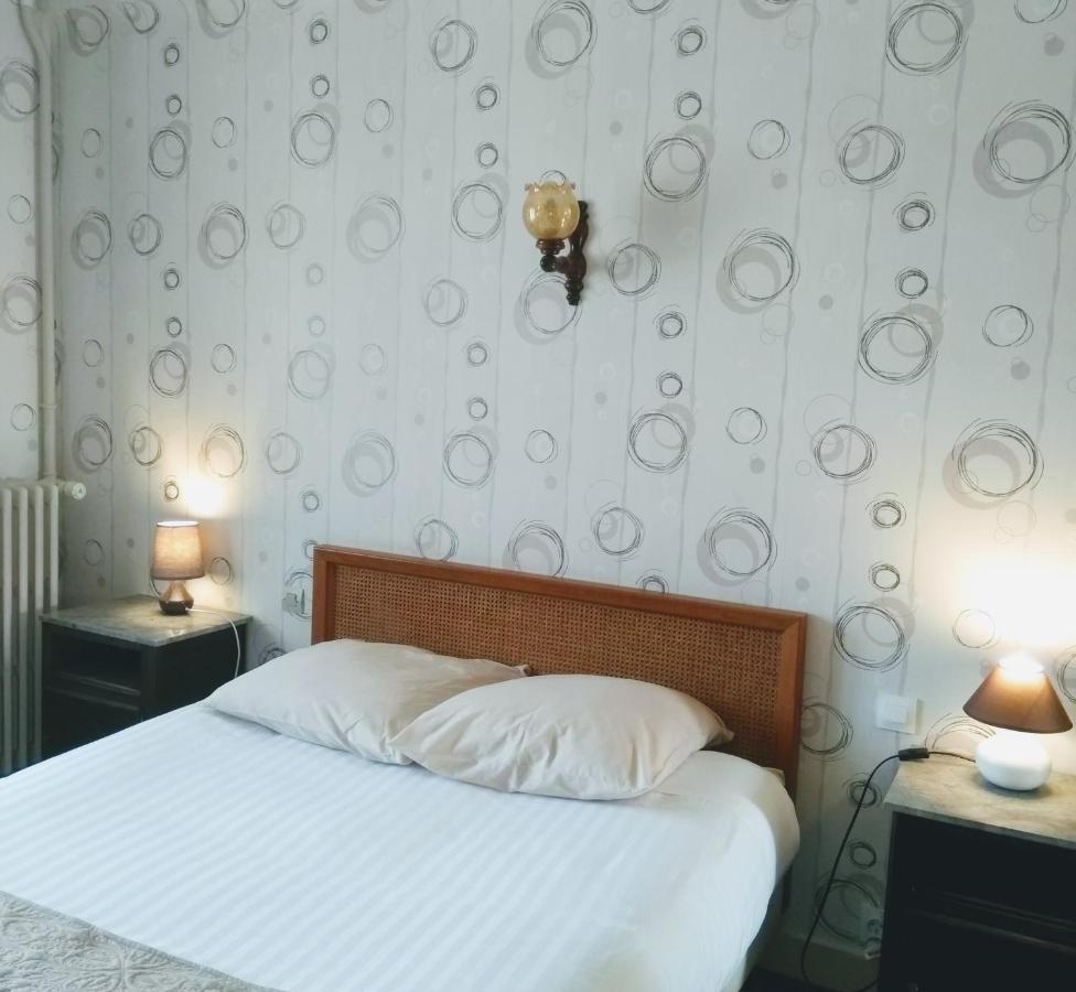 Le Soleil D'or Hotel Vimoutiers Eksteriør billede